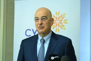 νικος δενδιας